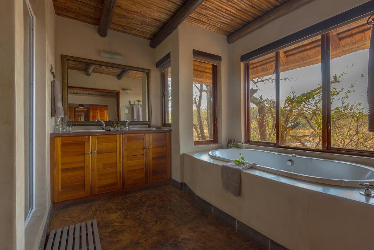 Waterbuck Game Lodge Thornybush Nature Reserve Domaine de chasse de Thornybush Extérieur photo